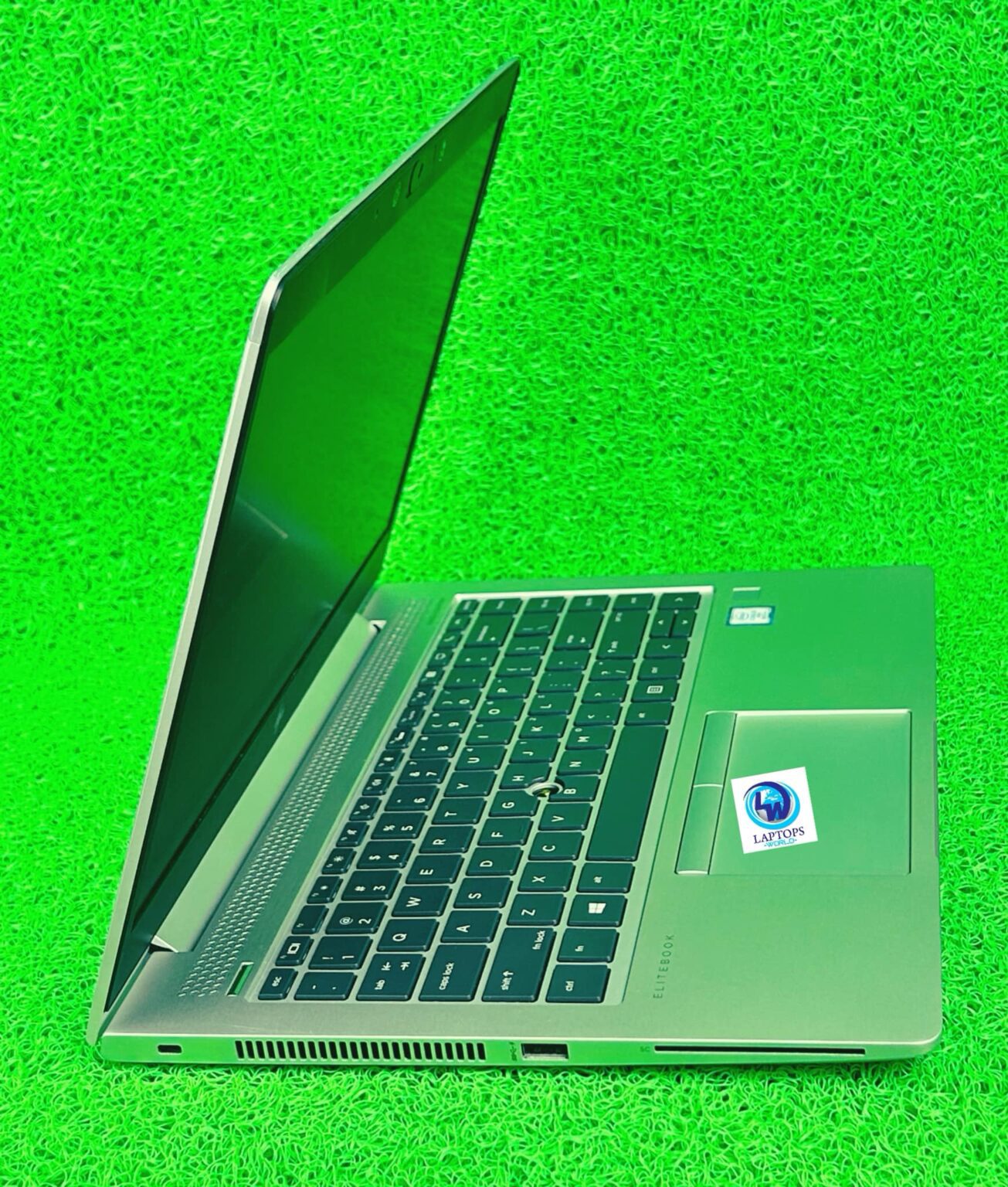 HP 840 G5 8th Ci5 side view laptop