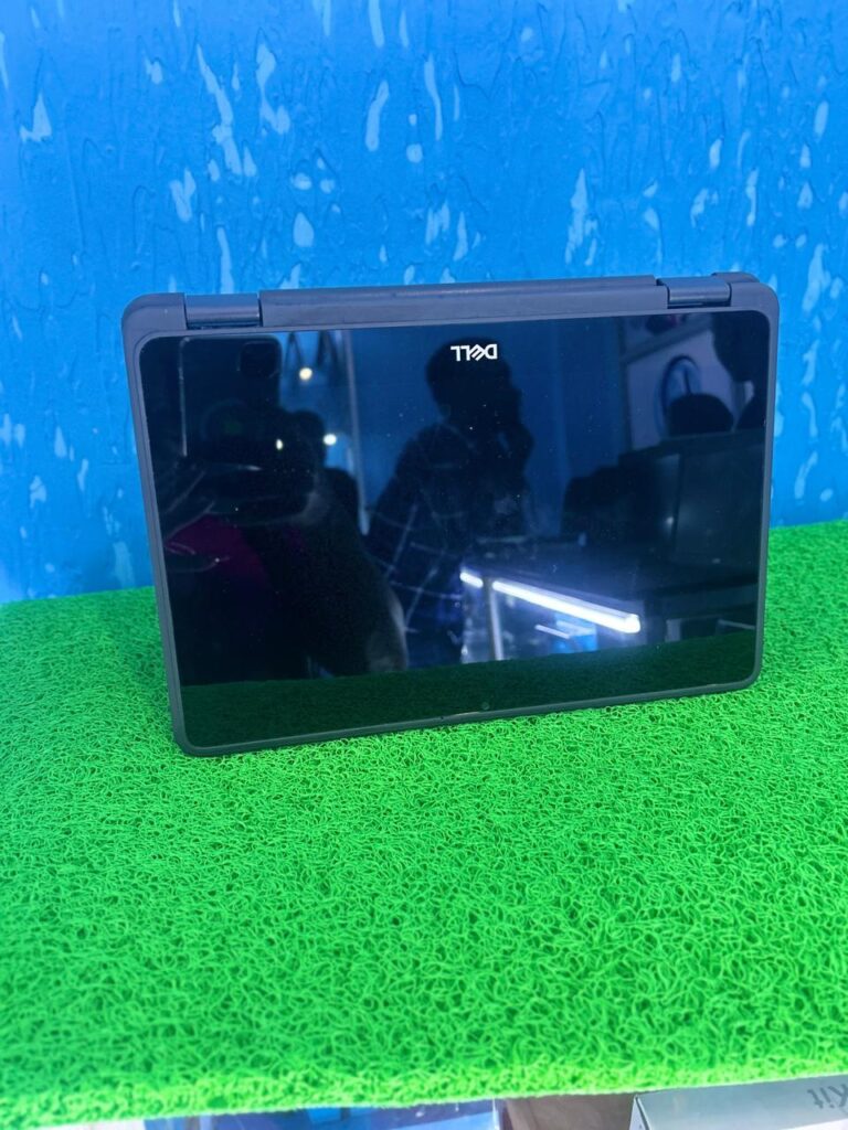 Dell 3190 2in1 Laptop