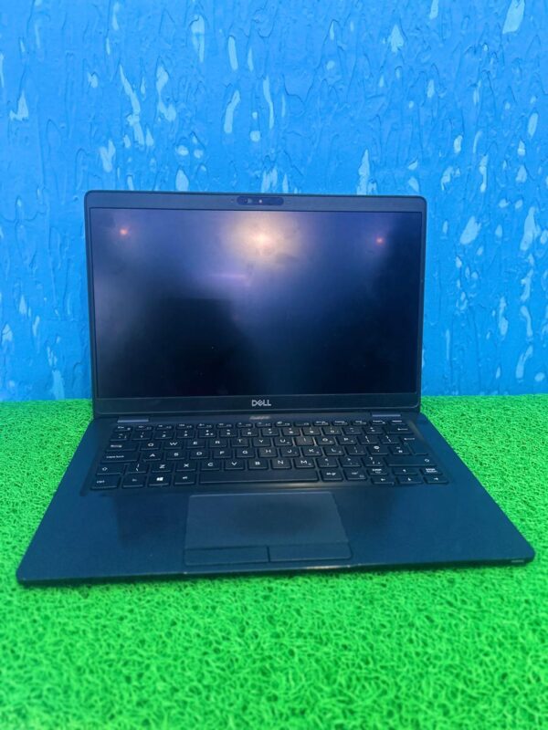 Dell 5300 Touch 8th Ci7/8/256