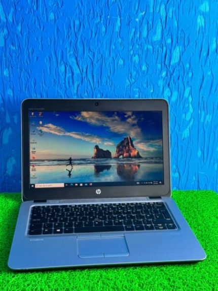 HP 725 G4 AMD A8 laptop with open display