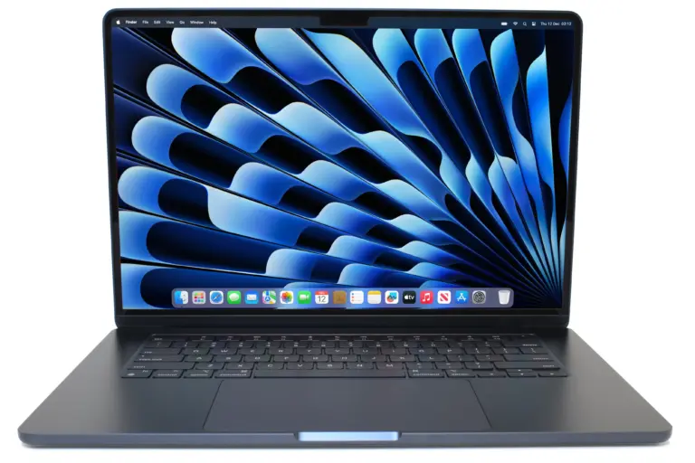 MacBook Air M4 15-inch 16GB RAM 512GB SSD, Model No. A3241
