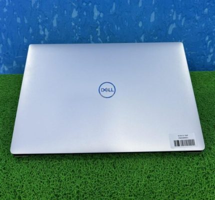 Dell XPS 15 9570 i7 16GB RAM in silver colour