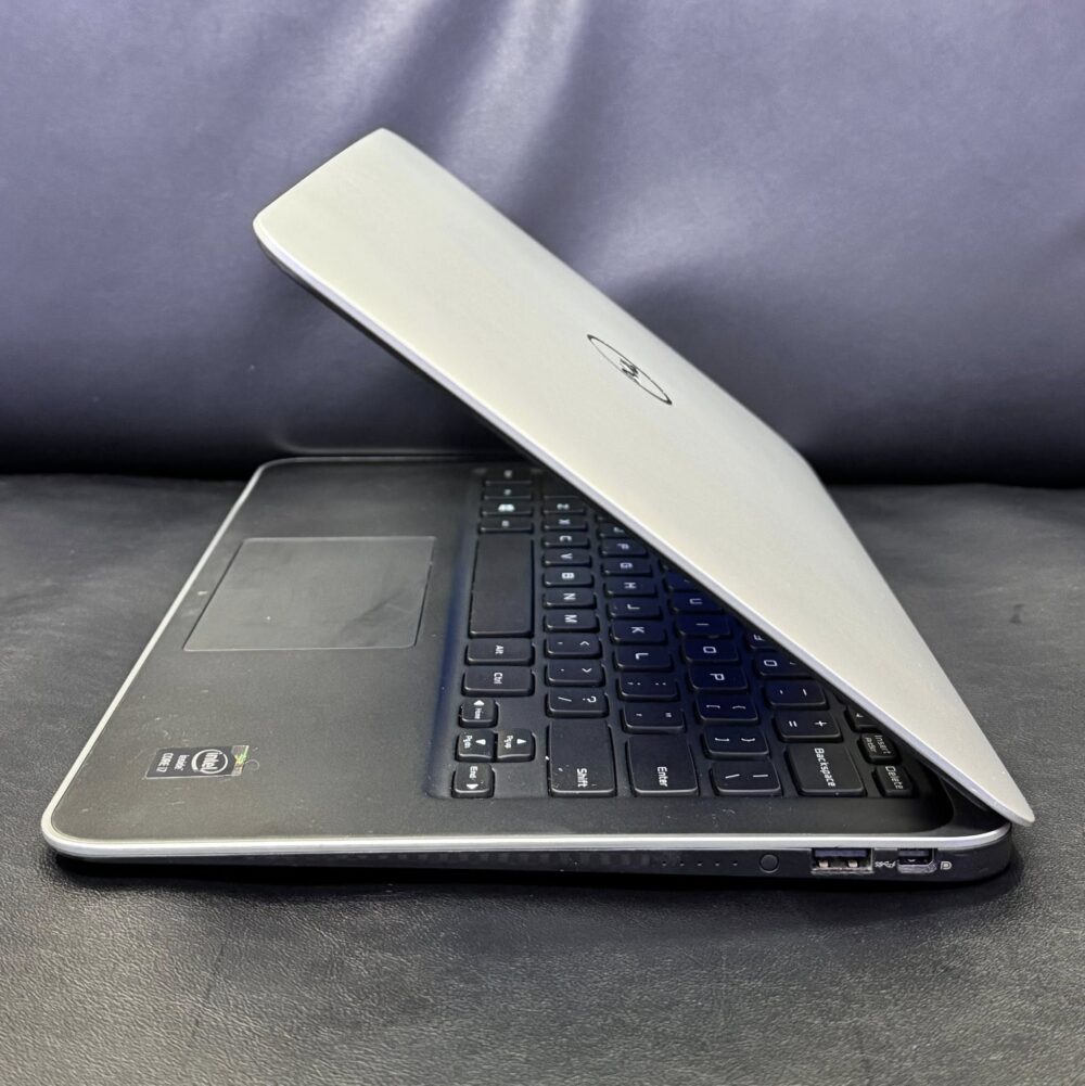 Dell XPS 9333 Intel Core i7 8GB RAM 256GB SSD 13.3” Full HD Touchscreen Ultrabook - Image 3