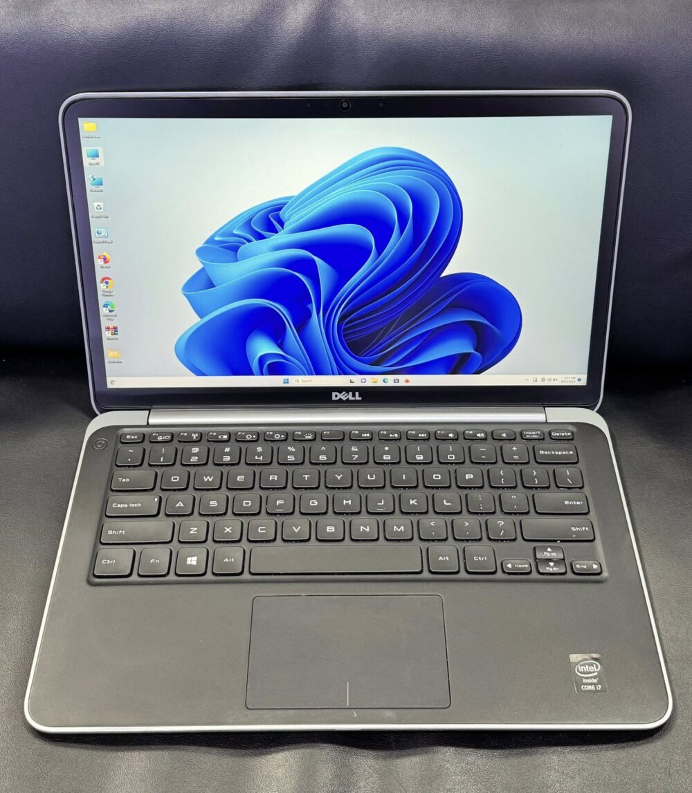 Dell XPS 9333 Intel Core i7 8GB RAM 256GB SSD 13.3” Full HD Touchscreen Ultrabook